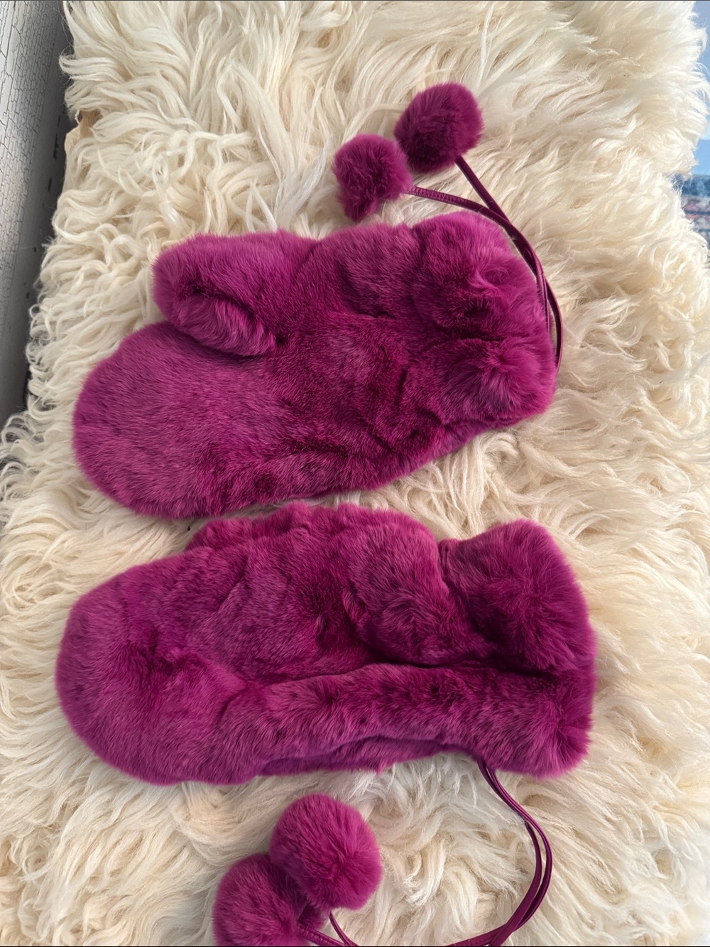 Coach Women's Faux Fur Mittens in Magenta
